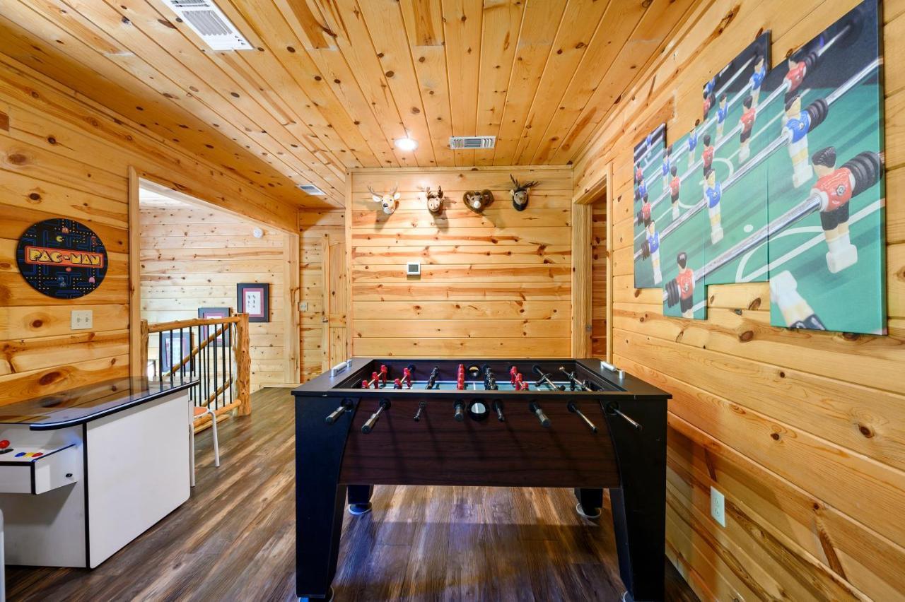 Hickory Bear - Cabin Surrounded By Pines, Sleeps 10, Hot Tub, Fire Pit, Arcade, Foosball Table & Deck Slide Broken Bow Kültér fotó