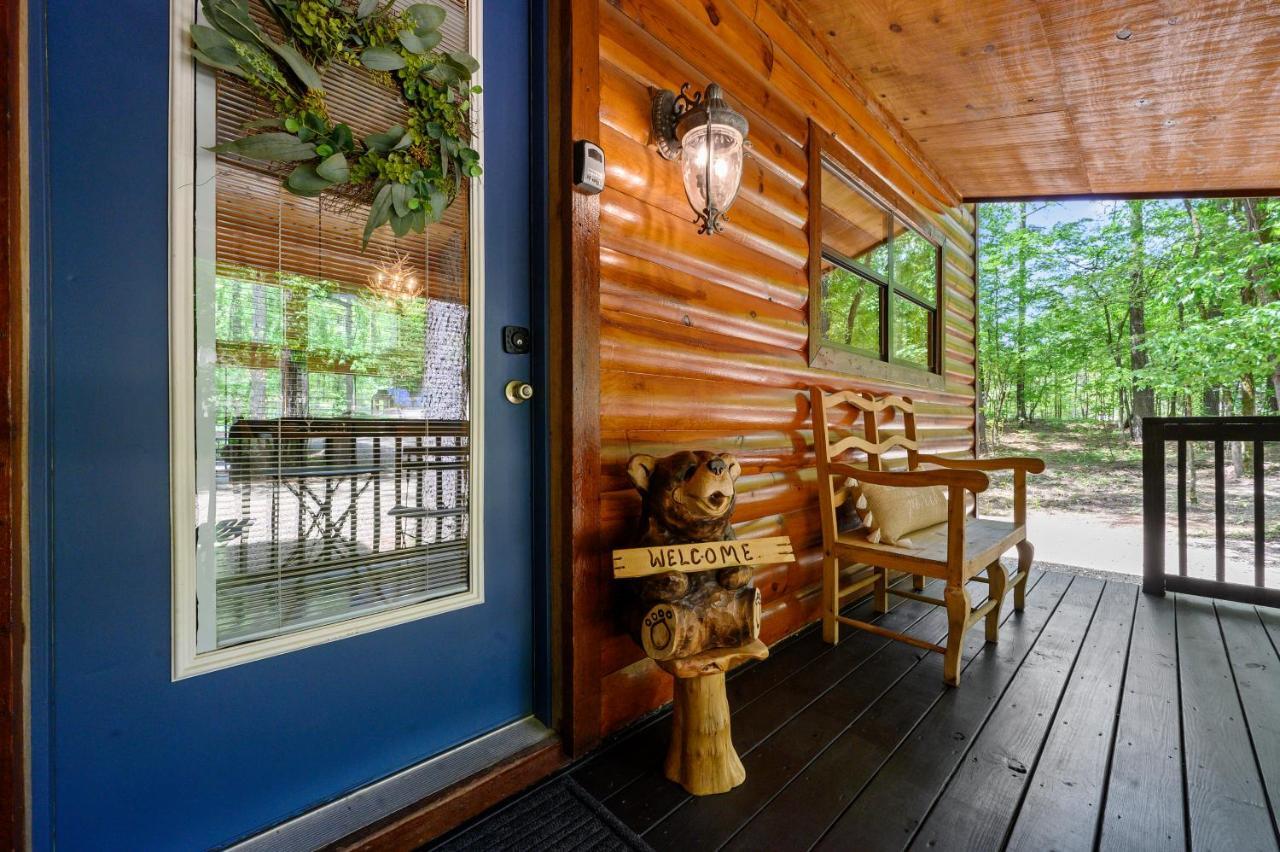 Hickory Bear - Cabin Surrounded By Pines, Sleeps 10, Hot Tub, Fire Pit, Arcade, Foosball Table & Deck Slide Broken Bow Kültér fotó