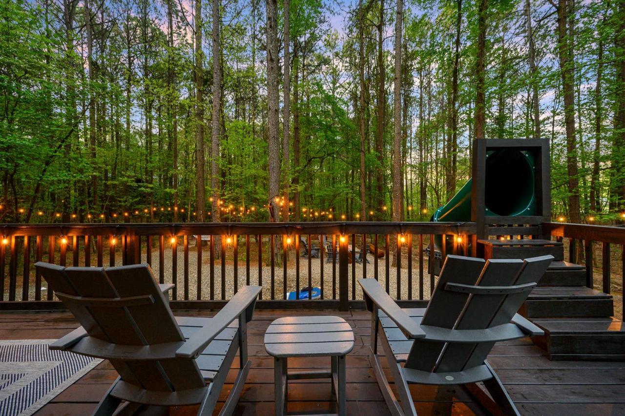 Hickory Bear - Cabin Surrounded By Pines, Sleeps 10, Hot Tub, Fire Pit, Arcade, Foosball Table & Deck Slide Broken Bow Kültér fotó