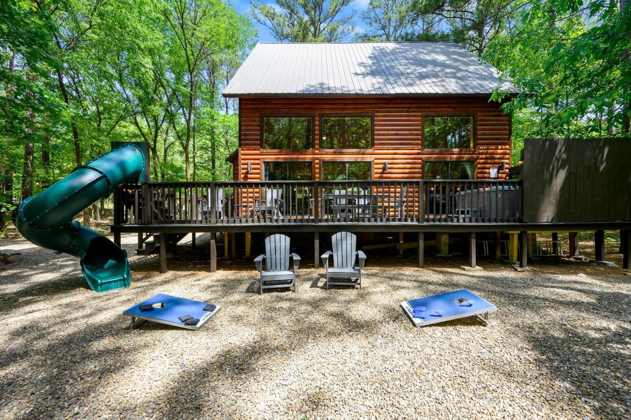 Hickory Bear - Cabin Surrounded By Pines, Sleeps 10, Hot Tub, Fire Pit, Arcade, Foosball Table & Deck Slide Broken Bow Kültér fotó