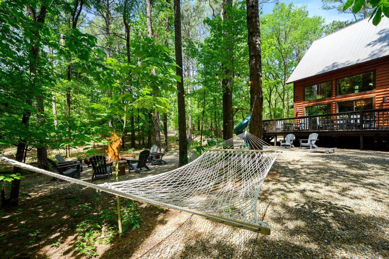 Hickory Bear - Cabin Surrounded By Pines, Sleeps 10, Hot Tub, Fire Pit, Arcade, Foosball Table & Deck Slide Broken Bow Kültér fotó