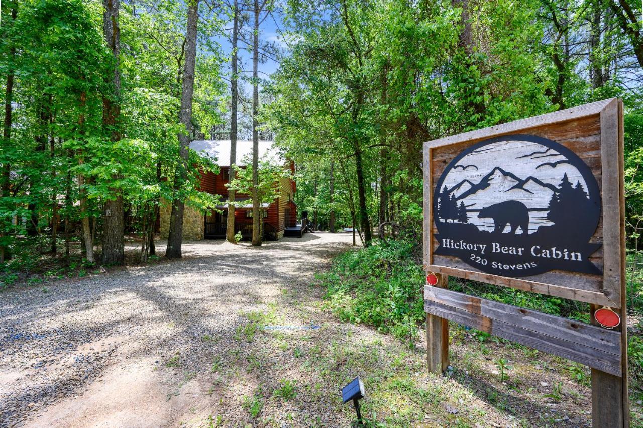 Hickory Bear - Cabin Surrounded By Pines, Sleeps 10, Hot Tub, Fire Pit, Arcade, Foosball Table & Deck Slide Broken Bow Kültér fotó