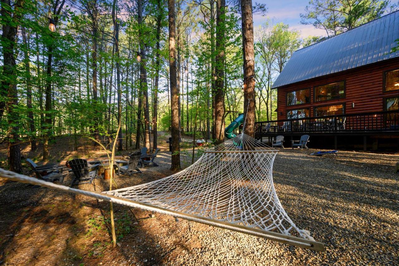 Hickory Bear - Cabin Surrounded By Pines, Sleeps 10, Hot Tub, Fire Pit, Arcade, Foosball Table & Deck Slide Broken Bow Kültér fotó